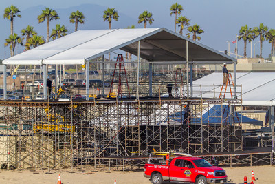 Judges stand